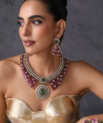 Ruby pink and emerald green polki necklace set 5