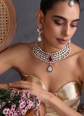 Gold plated ruby red polki necklace set with maang tikka 5