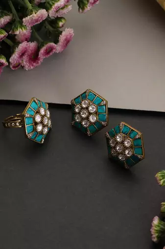 Blue polki stud earrings with ring