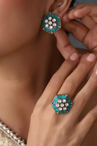 Blue polki stud earrings with ring