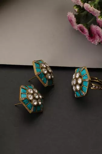 Blue polki stud earrings with ring