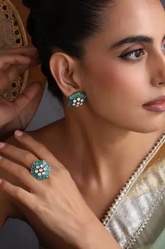 Blue polki stud earrings with ring