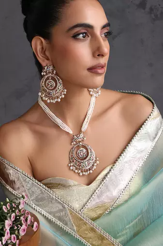 Gold plated white jadau pendant necklace set