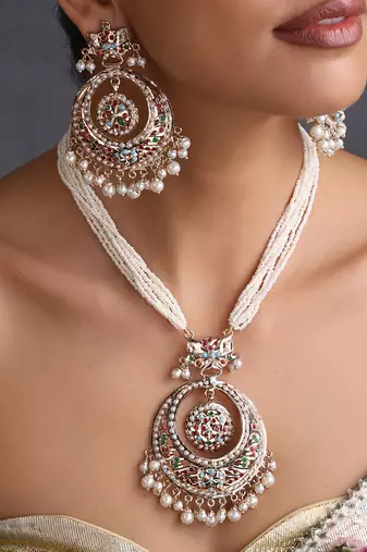 Gold plated white jadau pendant necklace set