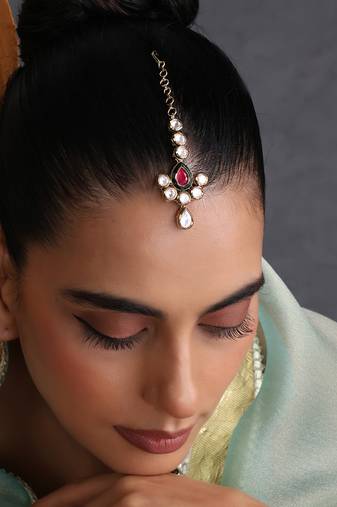 Gold plated ruby red kundan maang tikka