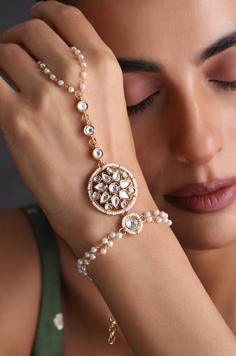 Gold plated beaded polki hathphool