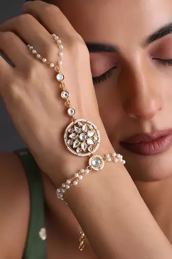 Gold plated beaded polki hathphool