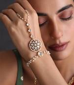 Gold plated beaded polki hathphool