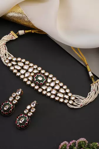 Red and green kundan choker necklace set