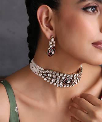 Red and green kundan choker necklace set 3