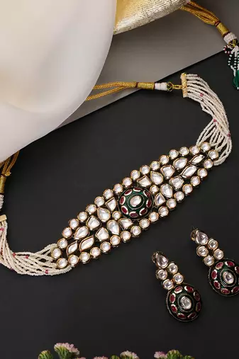 Red and green kundan choker necklace set