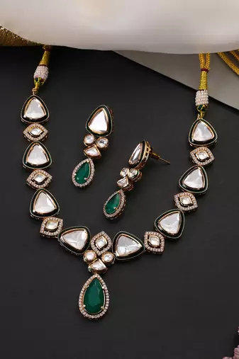 Gold plated emerald green polki necklace set