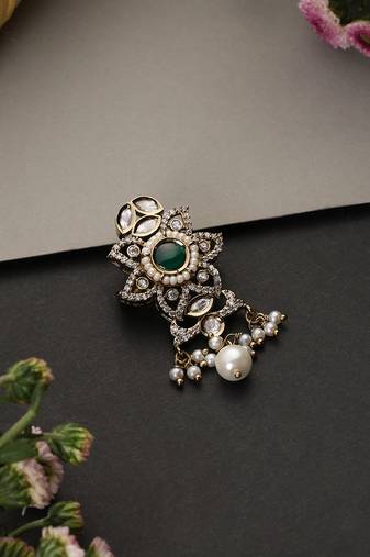 Gold plated emerald green beaded polki brooch