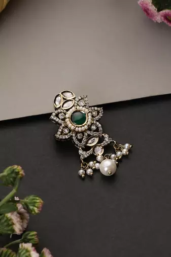 Gold plated emerald green beaded polki brooch