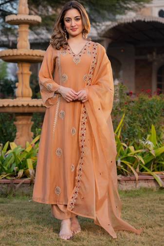 Peach embroidered crunchy kurta pant set
