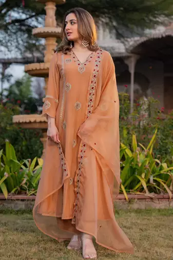 Peach embroidered crunchy kurta pant set