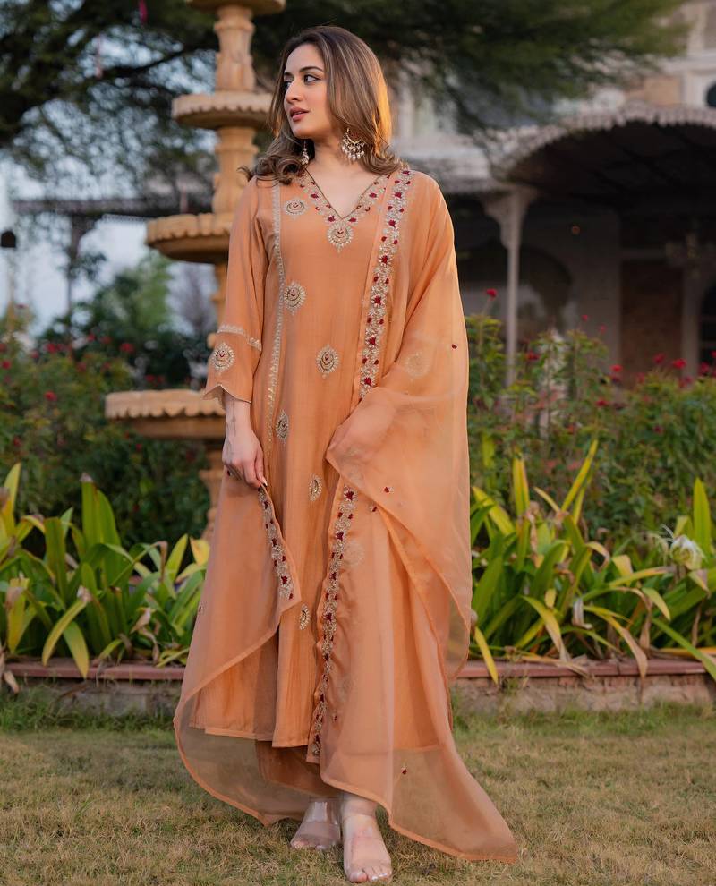 Peach embroidered crunchy kurta pant set