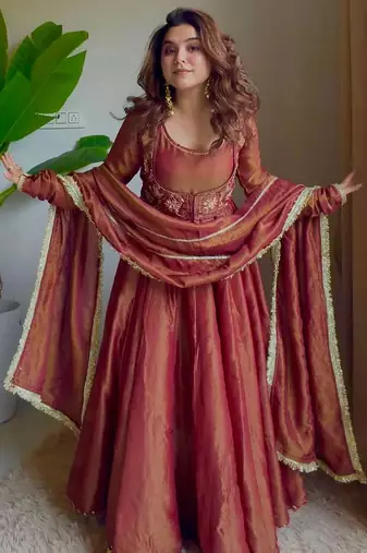 Dusty rose moss chiffon kurta with chanderi bottom & dupatta set
