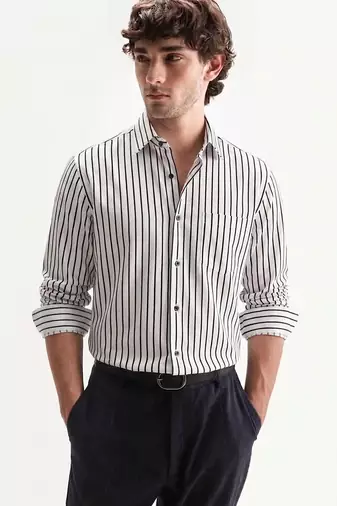 Men's Stripes Printed Casual Wear Spread Coller White Shirt