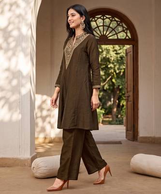 Mahendi premium vichitra silk stand collar v-neck embroidemahendi kurta palazzo 2 piece co-ord sets for women 4