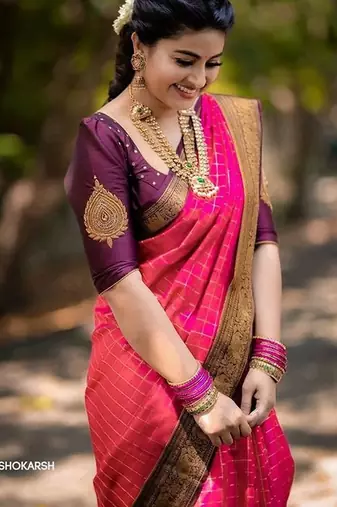 Rani pink wine silk blend jacuard work festival saree with unstitched blouse piece