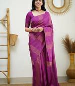 Pink silk blend jacuard work festival saree with unstitched blouse piece
