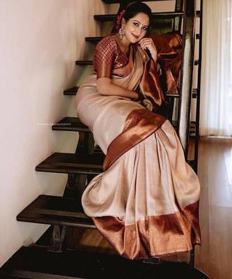 Beige wine silk blend jacuard work festival saree with unstitched blouse piece 4