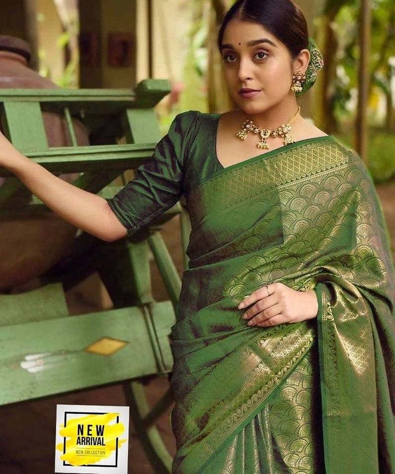 Green silk blend jacuard work festival saree with unstitched blouse piece