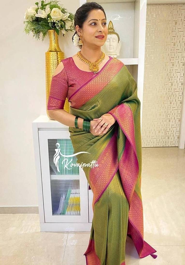 Green pink  silk blend jacuard work festival saree with unstitched blouse piece