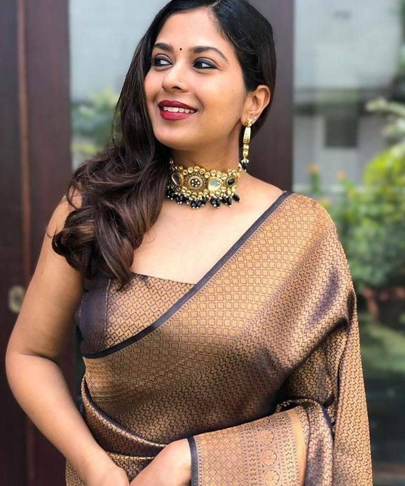 Black silk blend jacuard work festival saree with unstitched blouse piece