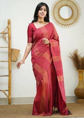 Red silk blend jacuard work festival saree with unstitched blouse piece 2