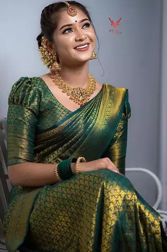 Green silk blend jacuard work festival saree with unstitched blouse piece