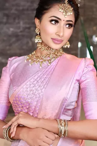 Baby pink silk blend jacuard work festival saree with unstitched blouse piece