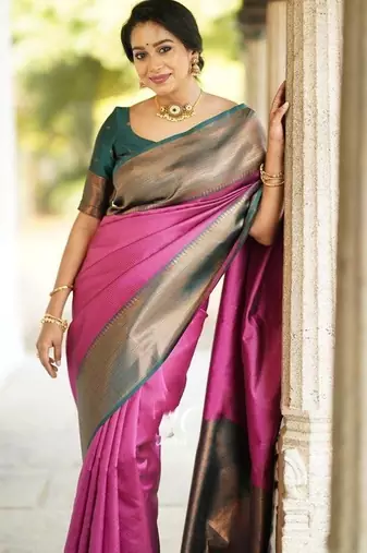 Green onion silk blend jacuard work festival saree with unstitched blouse piece