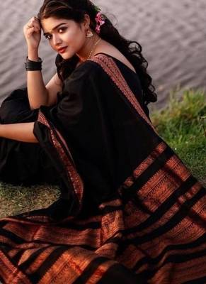 Black silk blend jacuard work festival saree with unstitched blouse piece 2