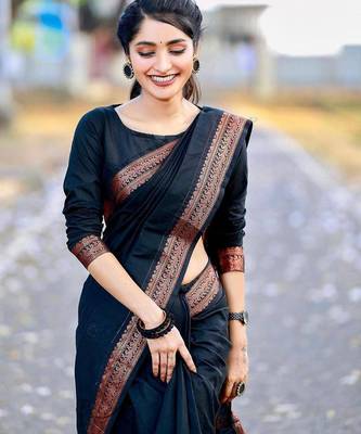 Black silk blend jacuard work festival saree with unstitched blouse piece 2