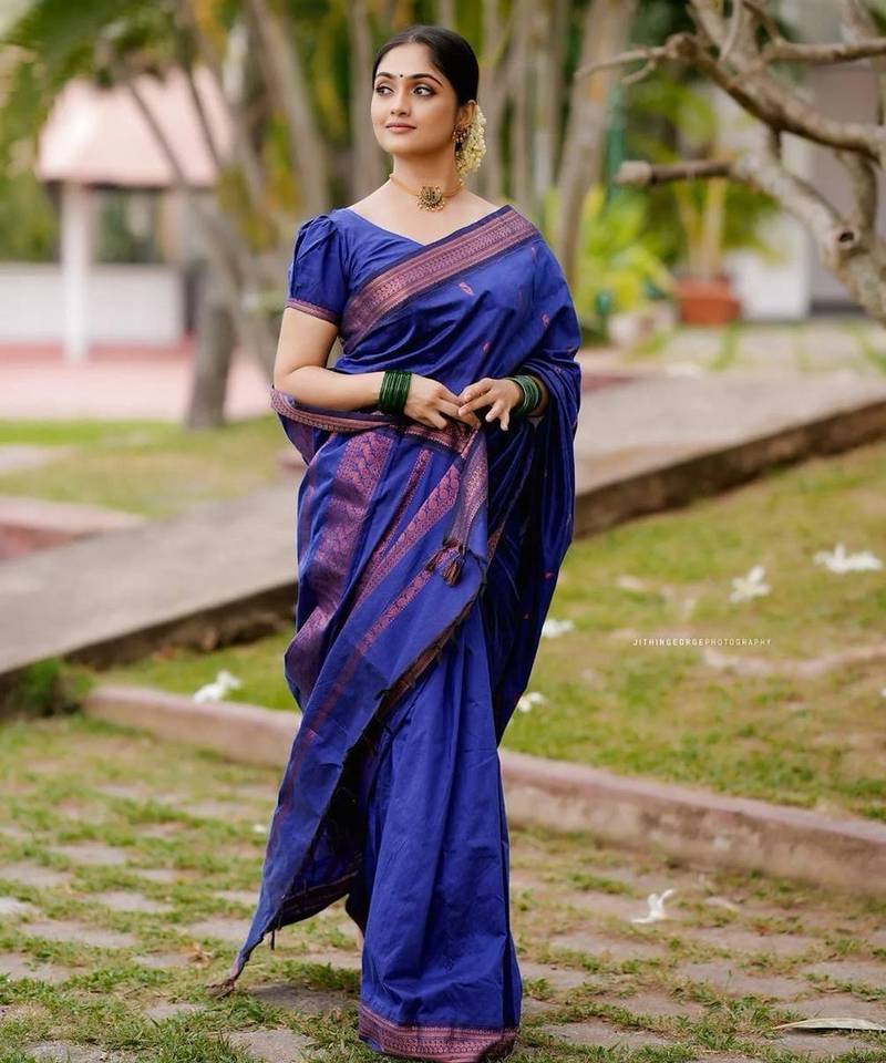 Blue silk blend jacuard work festival saree with unstitched blouse piece