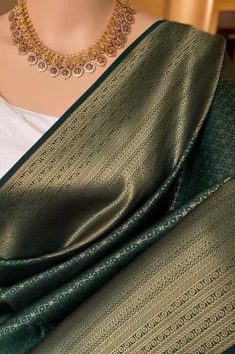 Green silk blend jacuard work festival saree with unstitched blouse piece