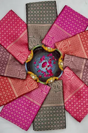 Pink silk blend jacuard work festival saree with unstitched blouse piece