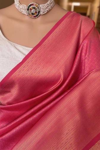 Rani pink silk blend jacuard work festival saree with unstitched blouse piece