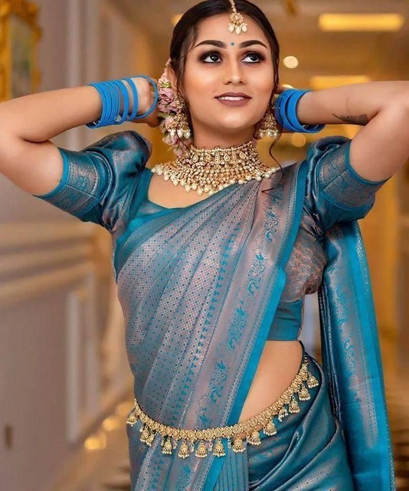 Turquoise silk blend jacuard work festival saree with unstitched blouse piece
