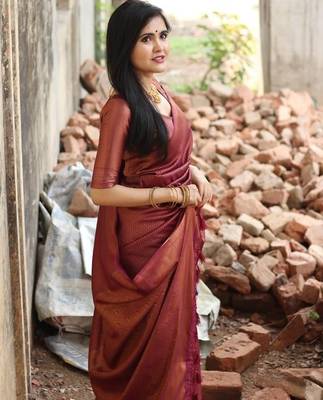 Maroon silk blend jacuard work festival saree with unstitched blouse piece 3