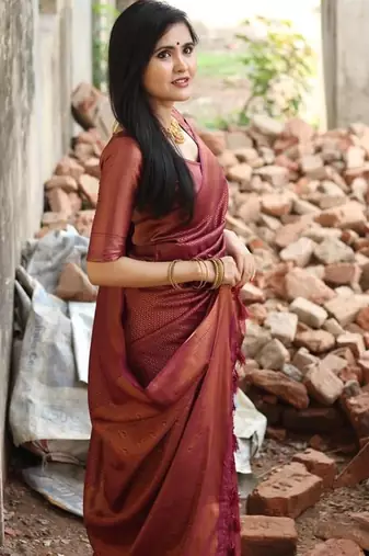 Maroon silk blend jacuard work festival saree with unstitched blouse piece