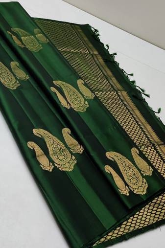 Green silk blend jacuard work festival saree with unstitched blouse piece