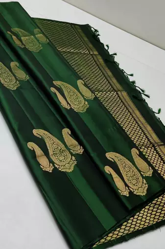 Green silk blend jacuard work festival saree with unstitched blouse piece