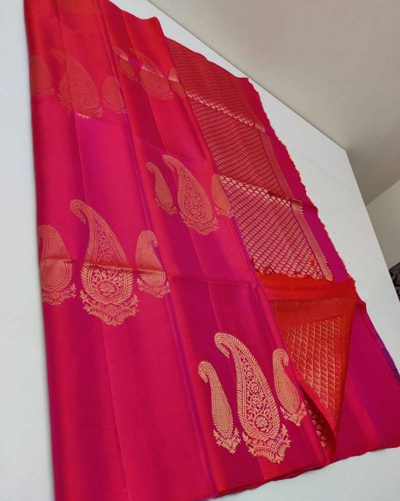 Rani pink silk blend jacuard work festival saree with unstitched blouse piece