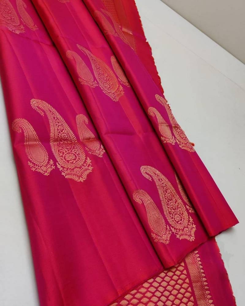 Rani pink silk blend jacuard work festival saree with unstitched blouse piece