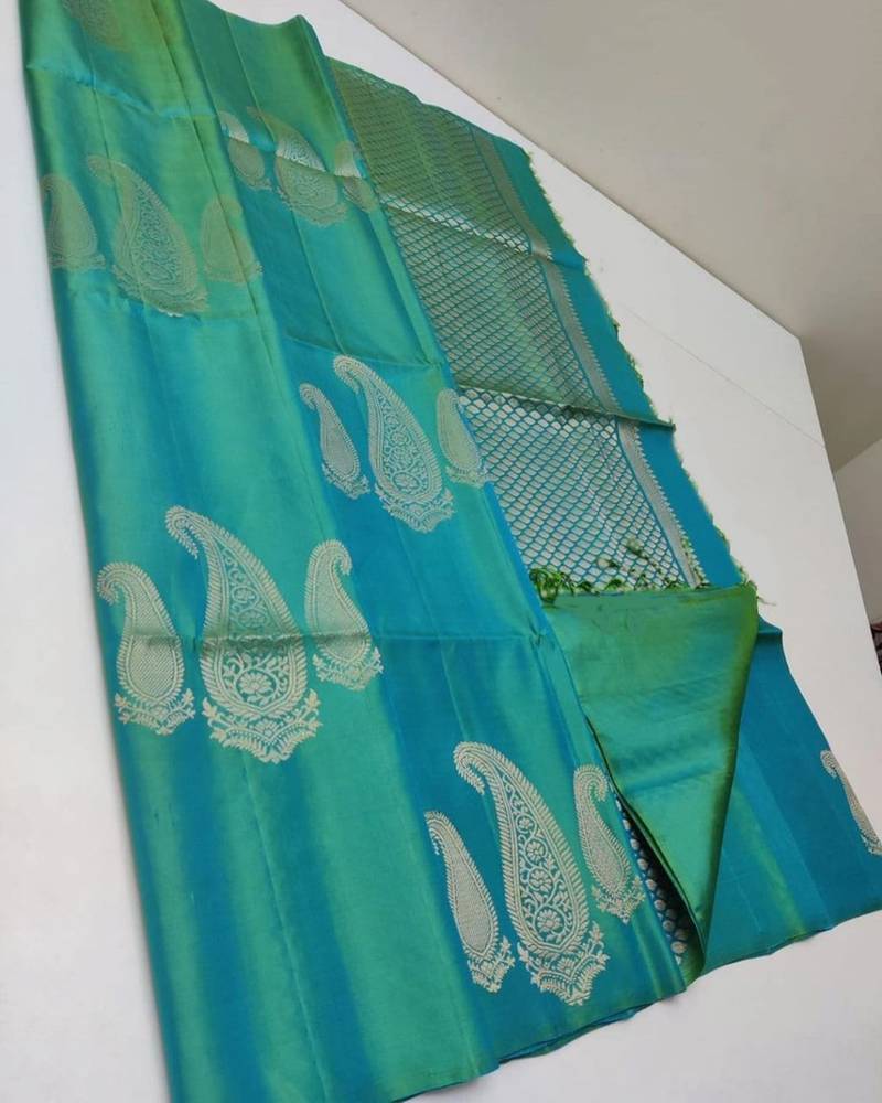 Turquoise silk blend jacuard work festival saree with unstitched blouse piece