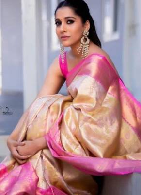 Off white baby pink silk blend jacuard work festival saree with unstitched blouse piece 5