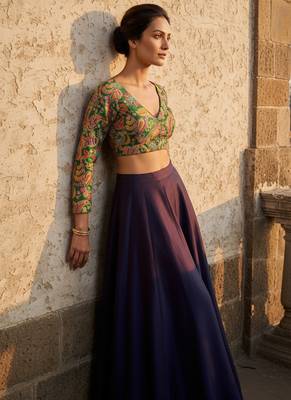 Green full sleeves self embroidered saree blouse 5